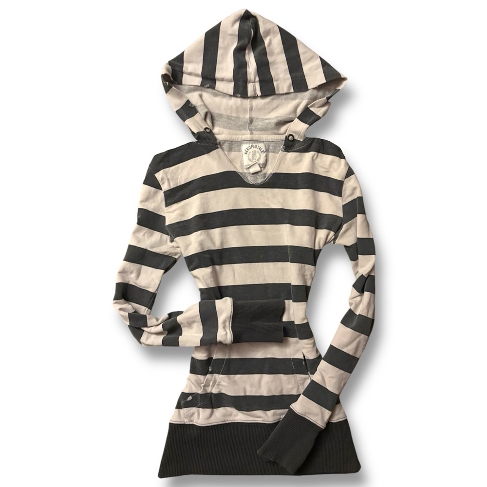 Y2K Vintage Aeropostale Distressed Black & White Striped V Neck Hoodie SOLD